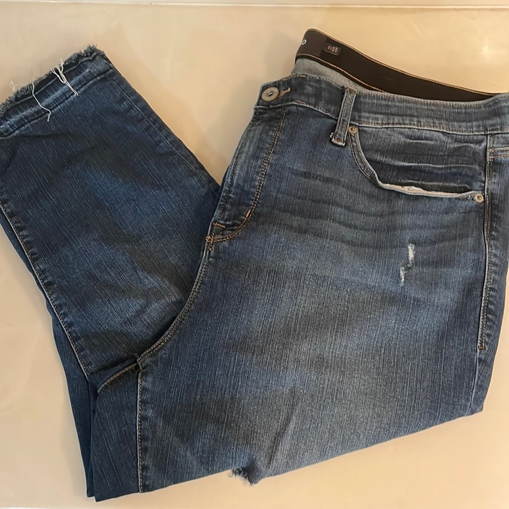 Torrid jeans. Distressed. Cropped. Sky high skinny’s stretchy.